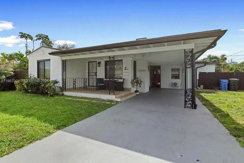 Foto de propiedad en 1608 NE 34th Street, Oakland Park, FL 33334 Oakland Park con MLS# 