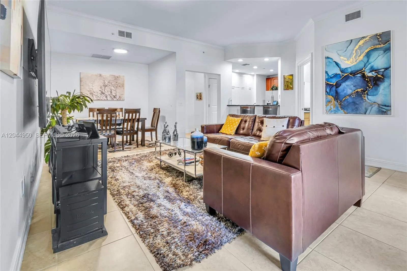 Foto de propiedad en 16100 Emerald Estates Drive 298, Weston, FL 33331 Weston con MLS# 