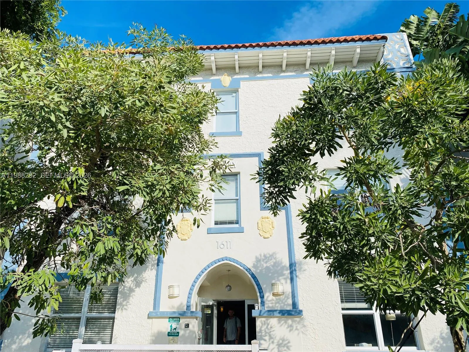 Foto de propiedad en 1611 Meridian Avenue 305, Miami Beach, FL 33139 Miami Beach con MLS# 