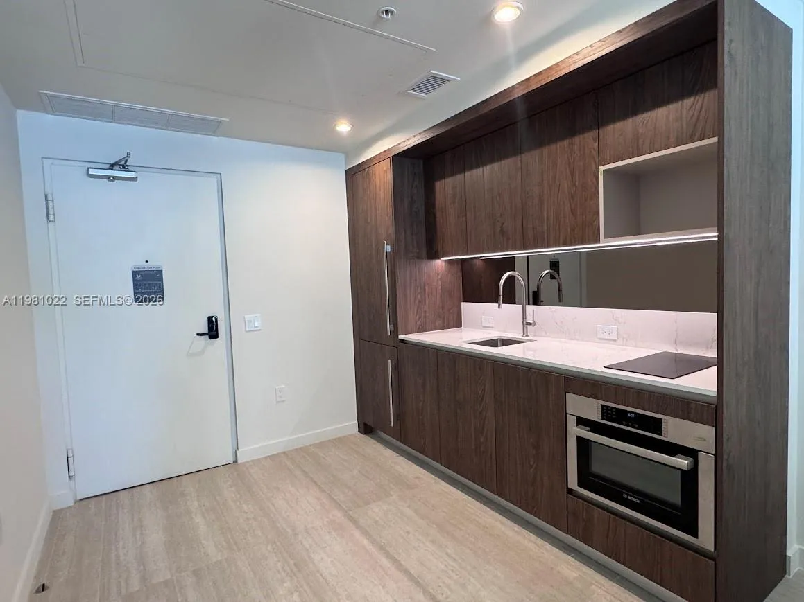 Foto de propiedad en 1611 SW 2nd Avenue 306, Miami, FL 33129 Miami con MLS# 