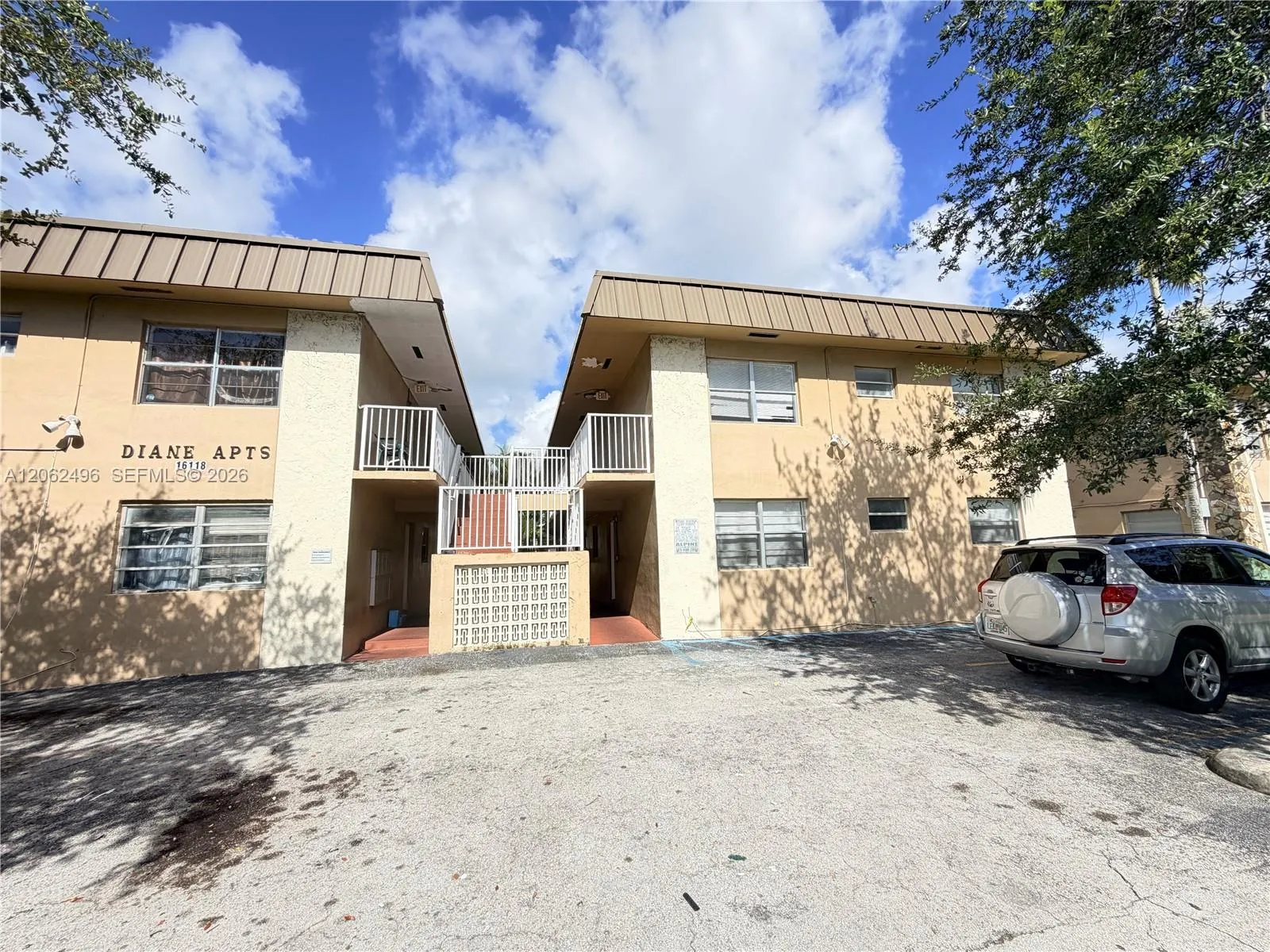 Foto de propiedad en 16118 NE 21st Avenue 3, North Miami Beach, FL 33162 North Miami Beach con MLS# 