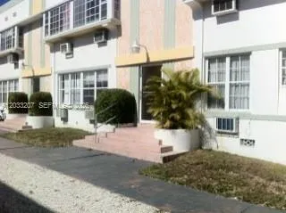 Foto de propiedad en 1612 Drexel Avenue 8, Miami Beach, FL 33139 Miami Beach con MLS# 