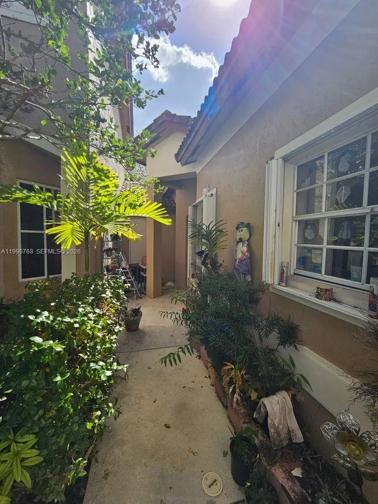 Vendido 16132 Emerald Cove Road, Weston, FL 33331, Weston, FL 33331