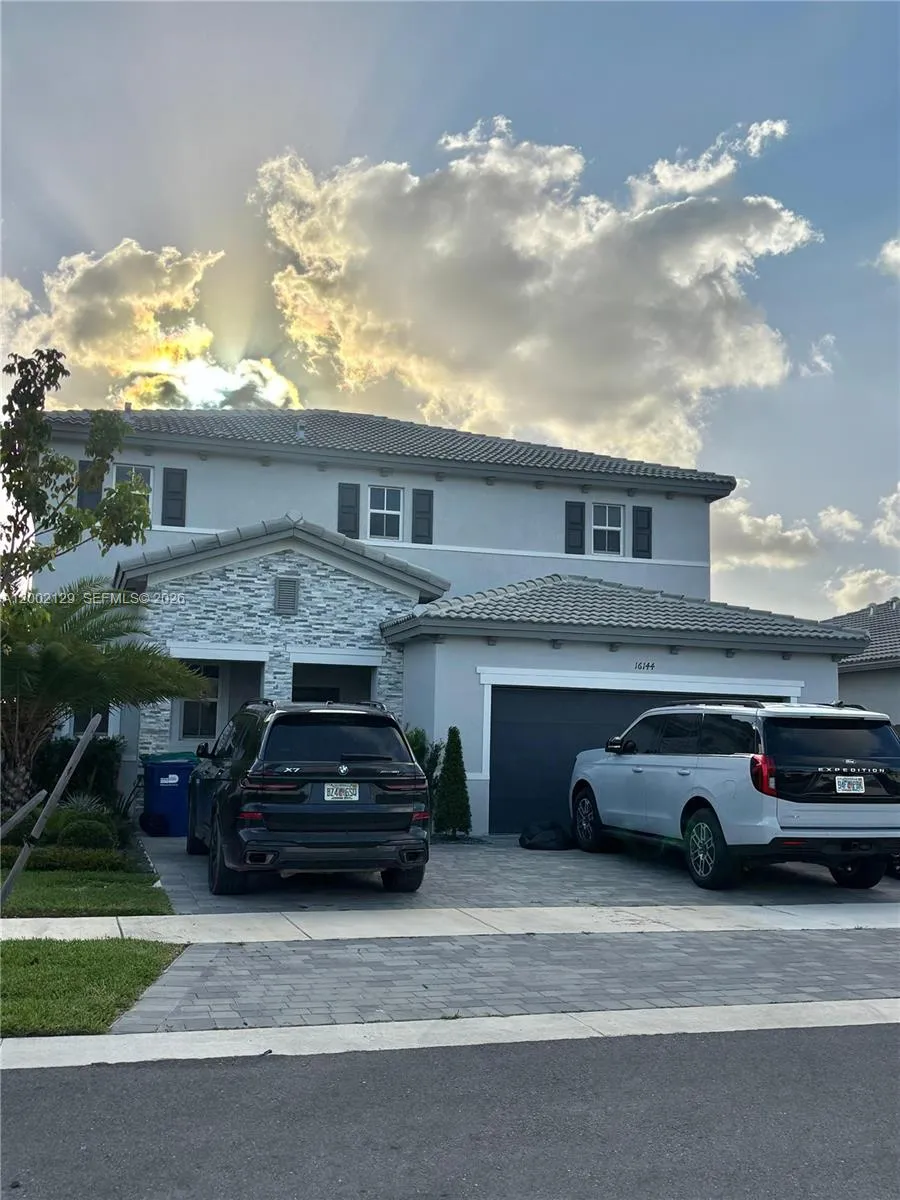 Vendido 16144 SW 148th Place, Miami, FL 33187, Miami, FL 33187