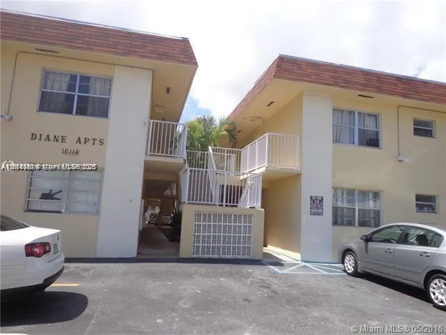 Foto de propiedad en 16150 NE 21st Avenue 1B, North Miami Beach, FL 33162 North Miami Beach con MLS# 