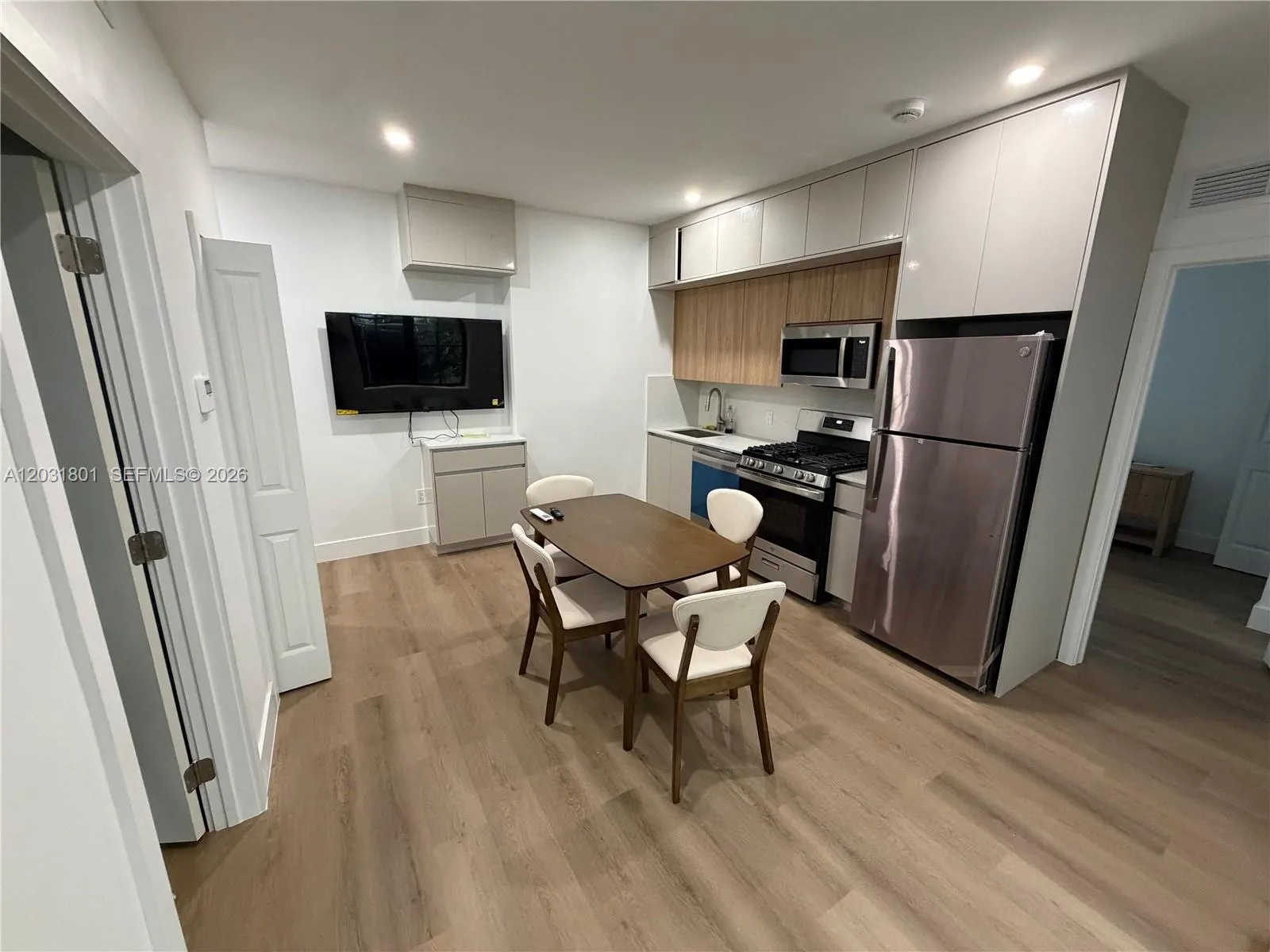 Foto de propiedad en 1619 Jefferson Avenue 210, Miami Beach, FL 33139 Miami Beach con MLS# 