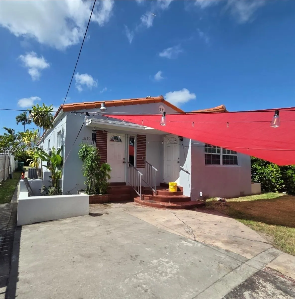 En Renta 1619 NW 27 Street REAR, Miami, FL 33142, Miami, FL 33142