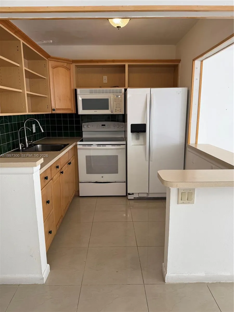 Foto de propiedad en 162 Westbury J 162, Deerfield Beach, FL 33442 Deerfield Beach con MLS# 