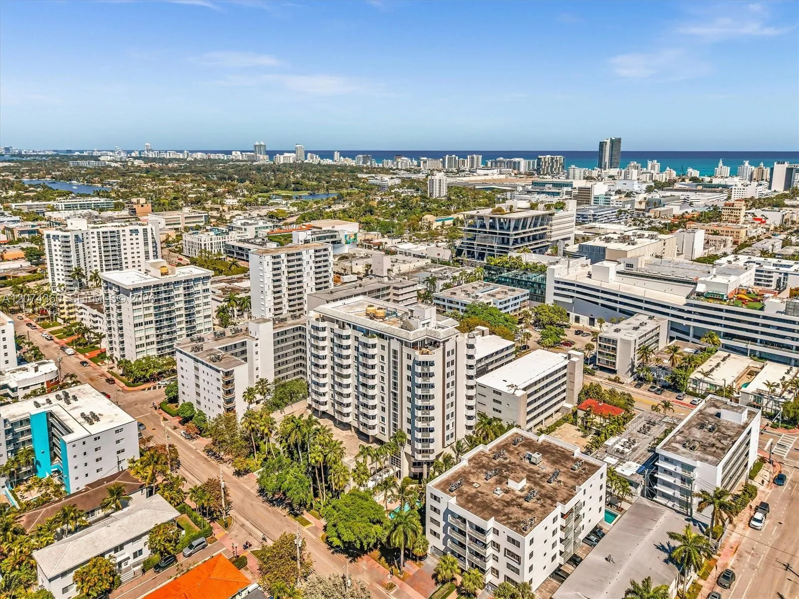 Foto de propiedad en 1621 Bay Road 408, Miami Beach, FL 33139 Miami Beach con MLS# 