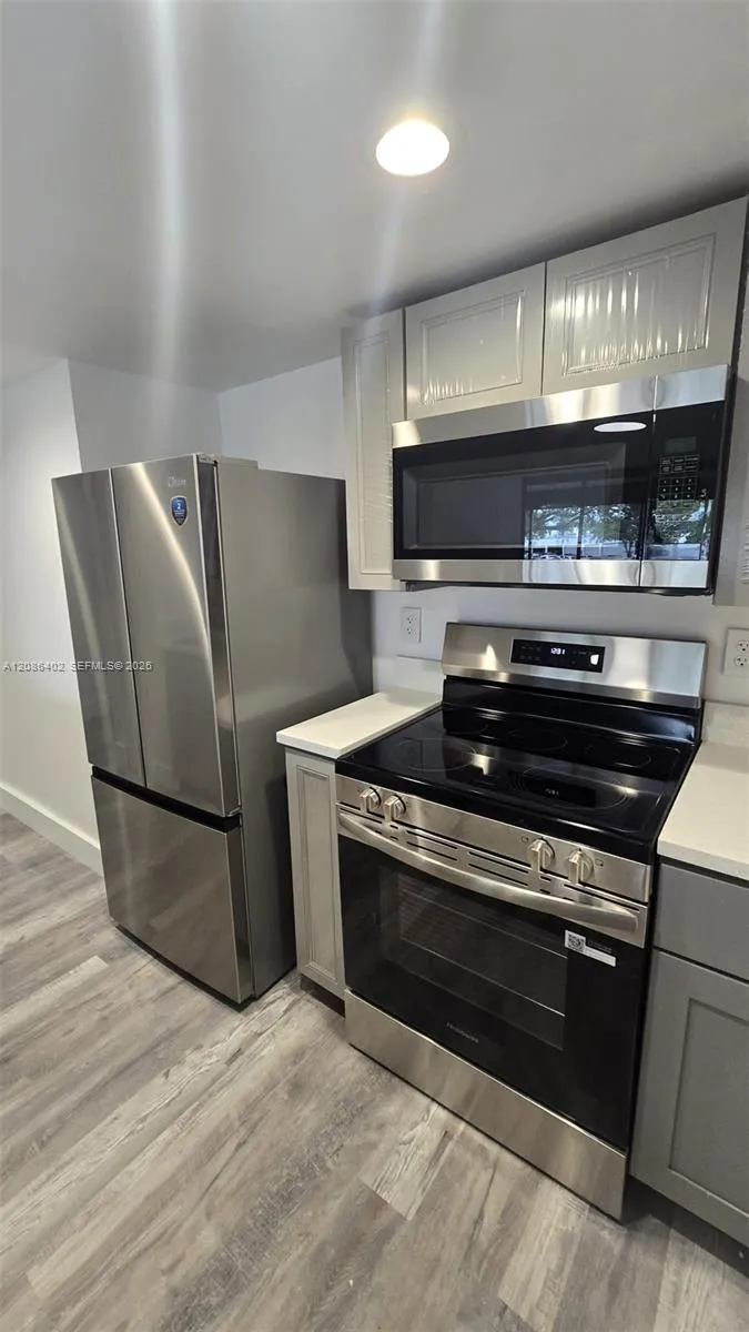 En Renta 16220 NW 2nd Avenue 211, Miami, FL 33169, Miami, FL 33169