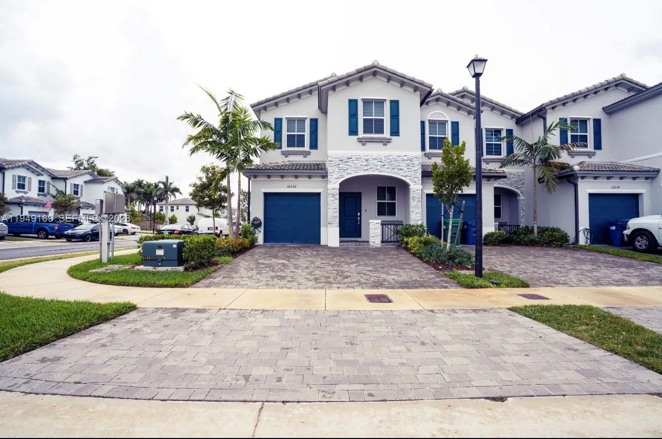 Foto de propiedad en 16222 SW 290th Terrace, Homestead, FL 33033 Homestead con MLS# 