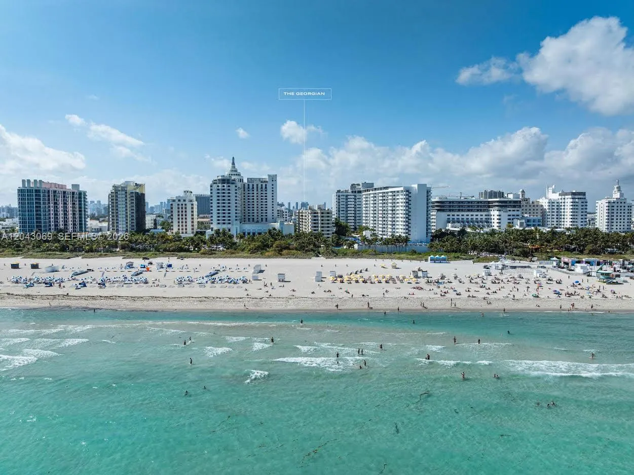 Foto de propiedad en 1623 Collins Avenue PH1010, Miami Beach, FL 33139 Miami Beach con MLS# 