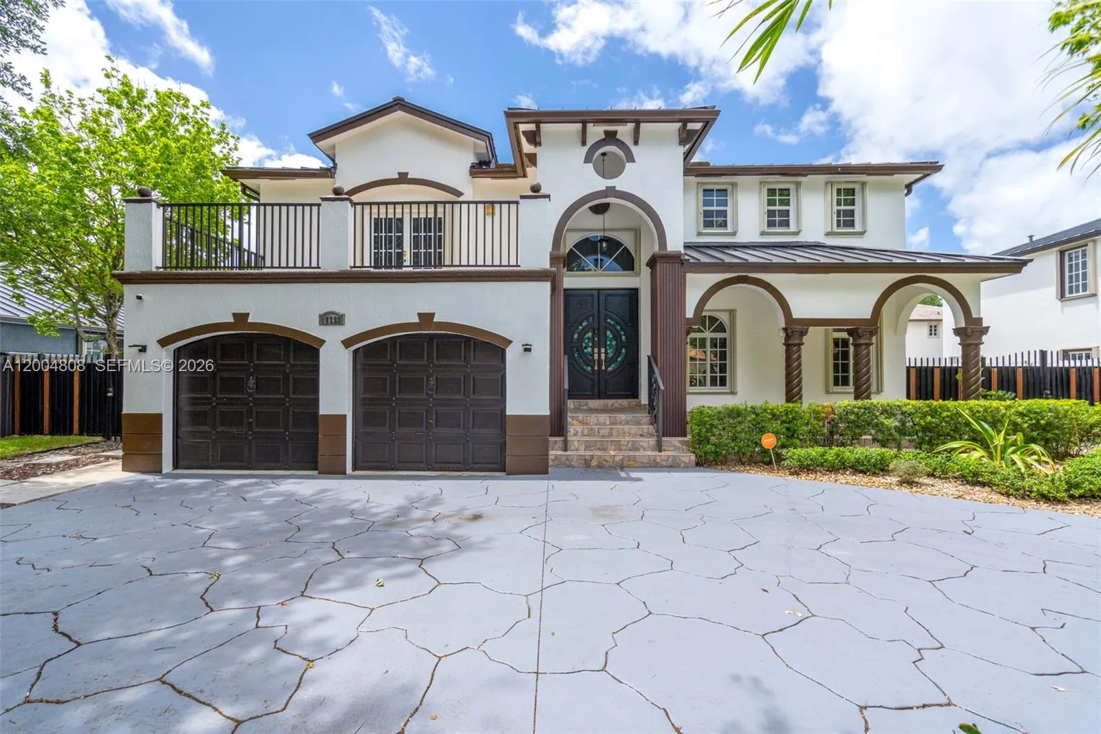 Foto de propiedad en 16230 NW 84th Court, Miami Lakes, FL 33016 Miami Lakes con MLS# 