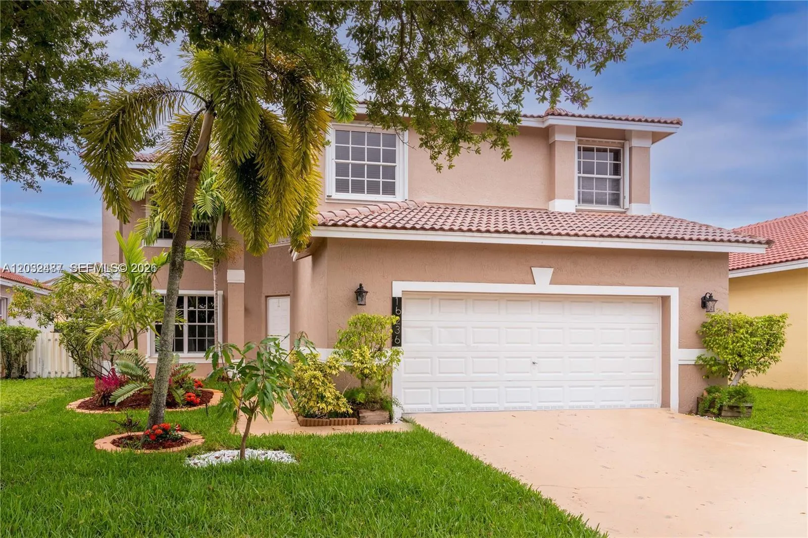 Alquilada 16236 NW 18th Street, Pembroke Pines, FL 33028, Pembroke Pines, FL 33028