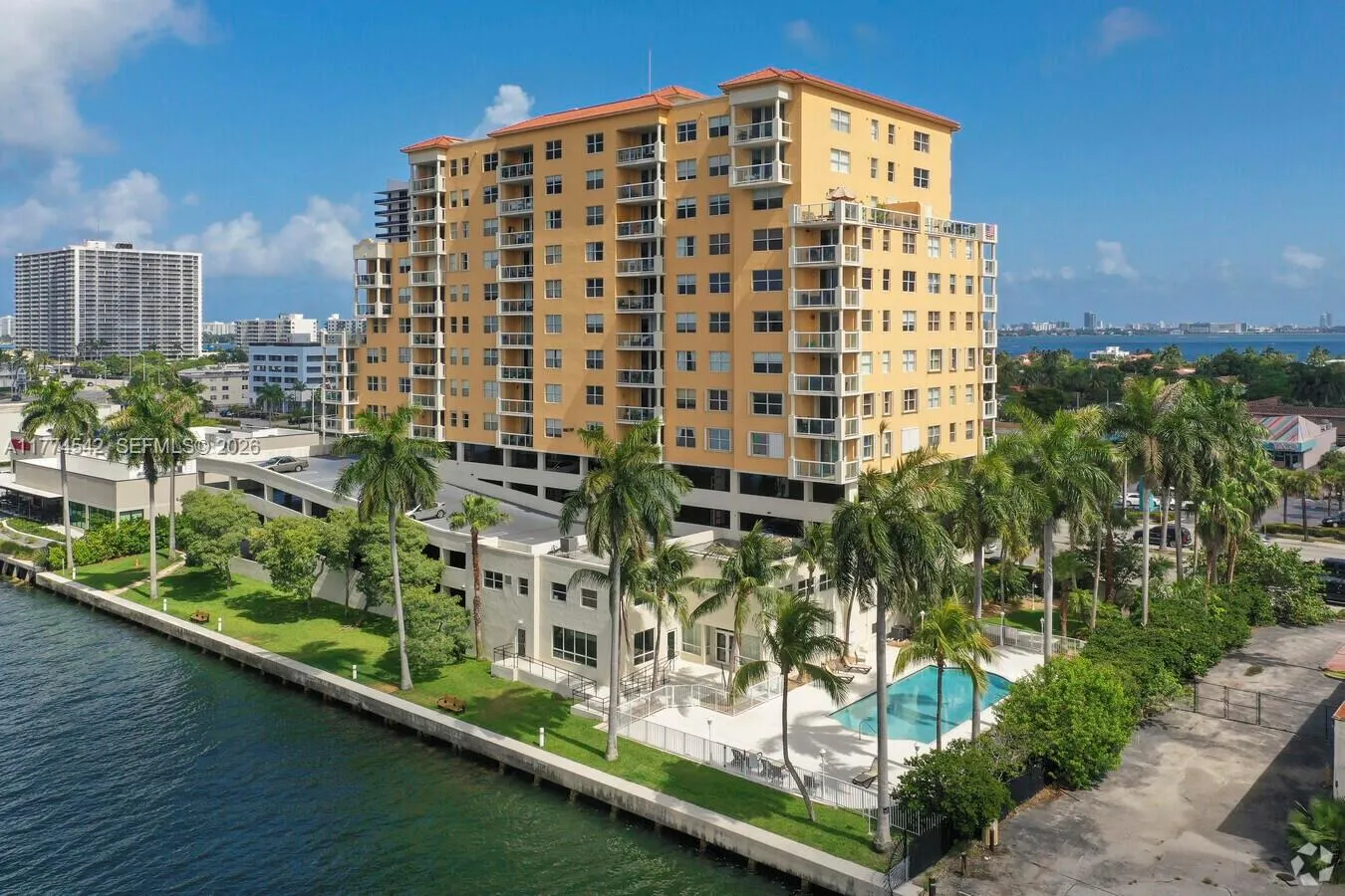 Foto de propiedad en 1625 Kennedy Causeway 603F, North Bay Village, FL 33141 North Bay Village con MLS# 