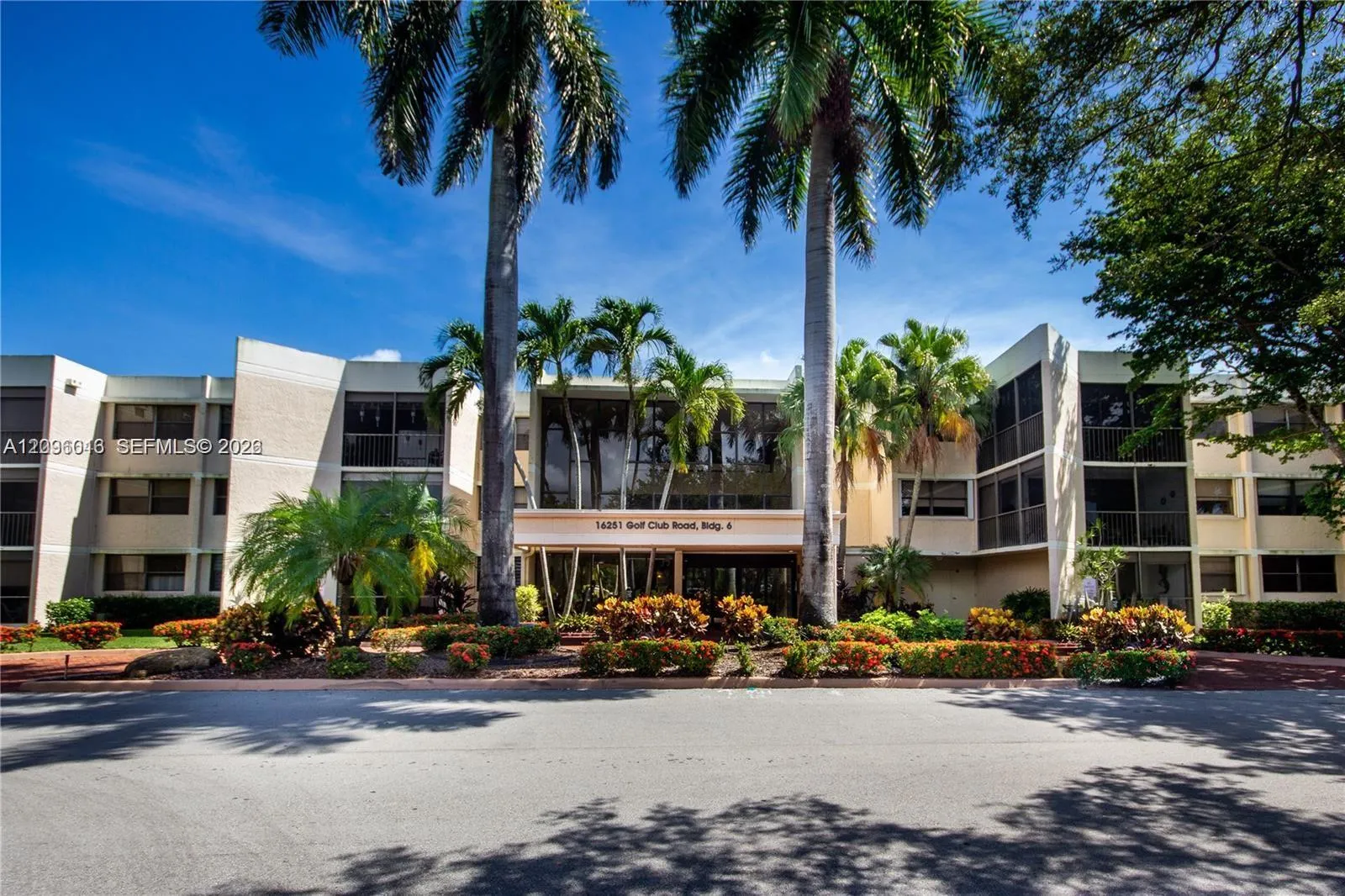 En Venta 16251 Golf Club Road 109, Weston, FL 33326, Weston, FL 33326