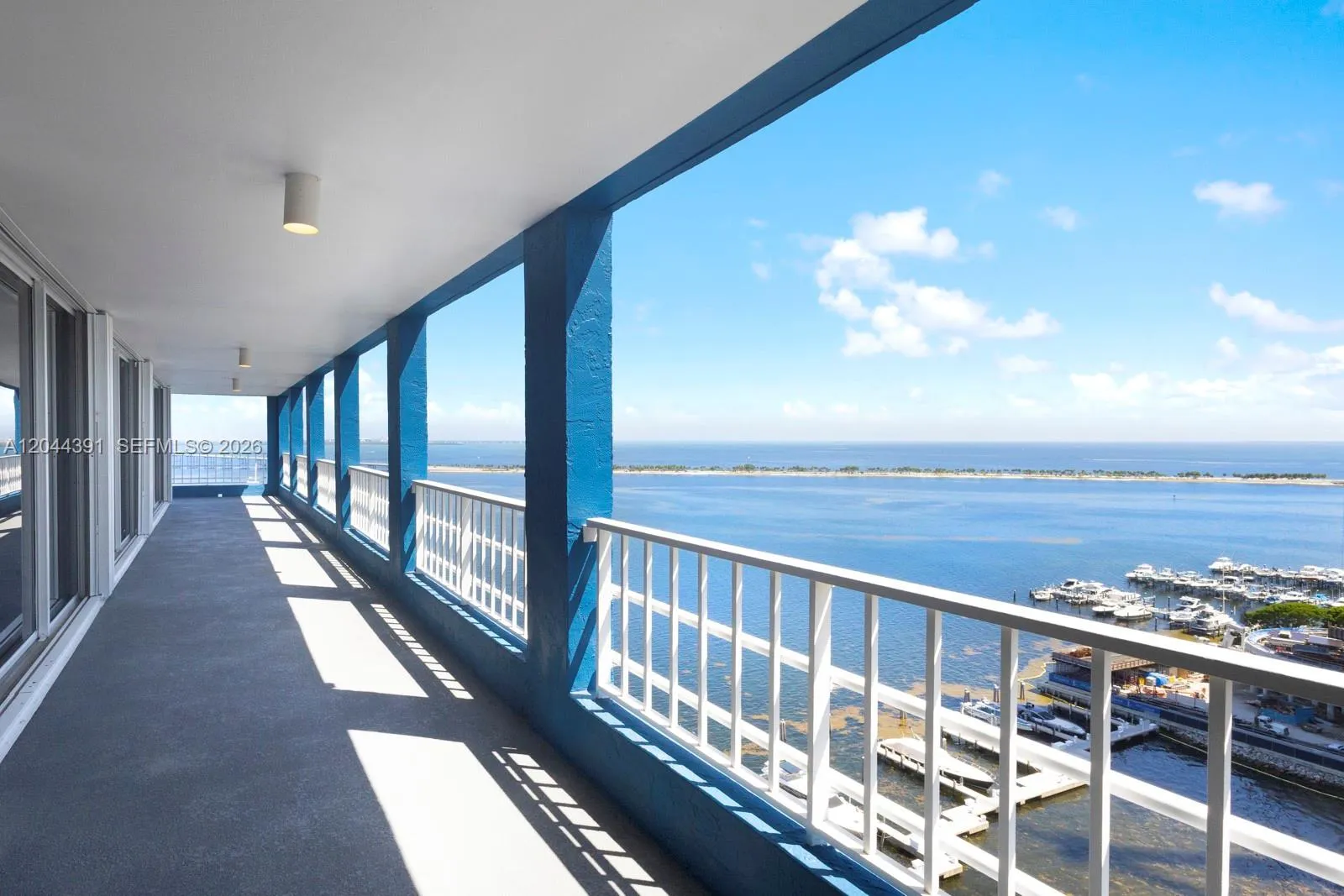 Foto de propiedad en 1627 Brickell Avenue 2407, Miami, FL 33129 Miami con MLS# 