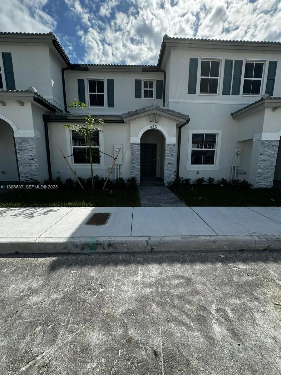 Foto de propiedad en 16270 SW 292nd Street, Homestead, FL 33033 Homestead con MLS# 
