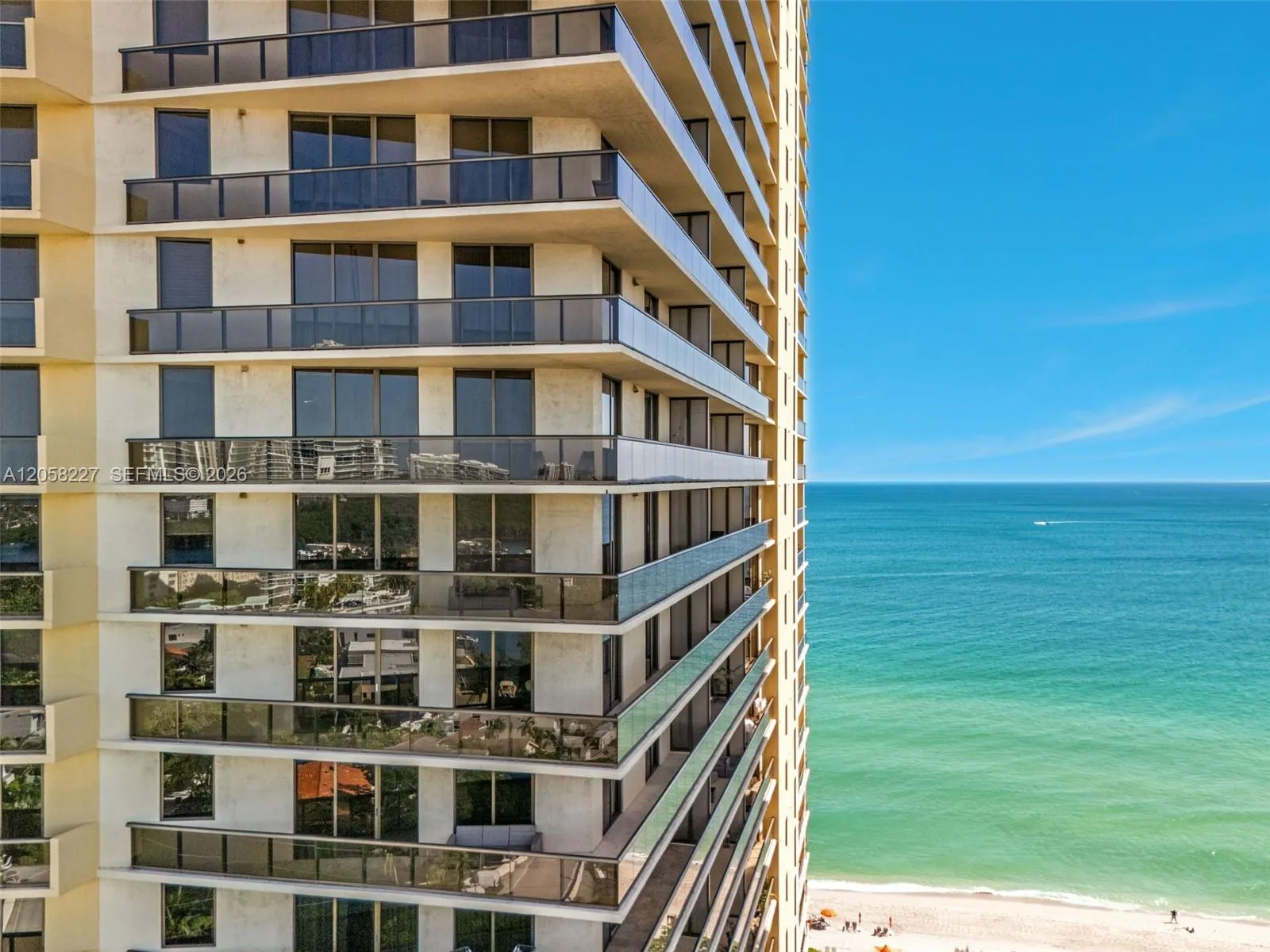 Foto de propiedad en 16275 Collins Avenue 1604, Sunny Isles Beach, FL 33160 Sunny Isles Beach con MLS# 
