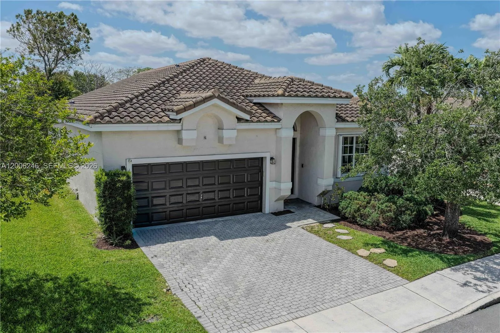 Vendido 16284 NW 24th Street, Pembroke Pines, FL 33028, Pembroke Pines, FL 33028