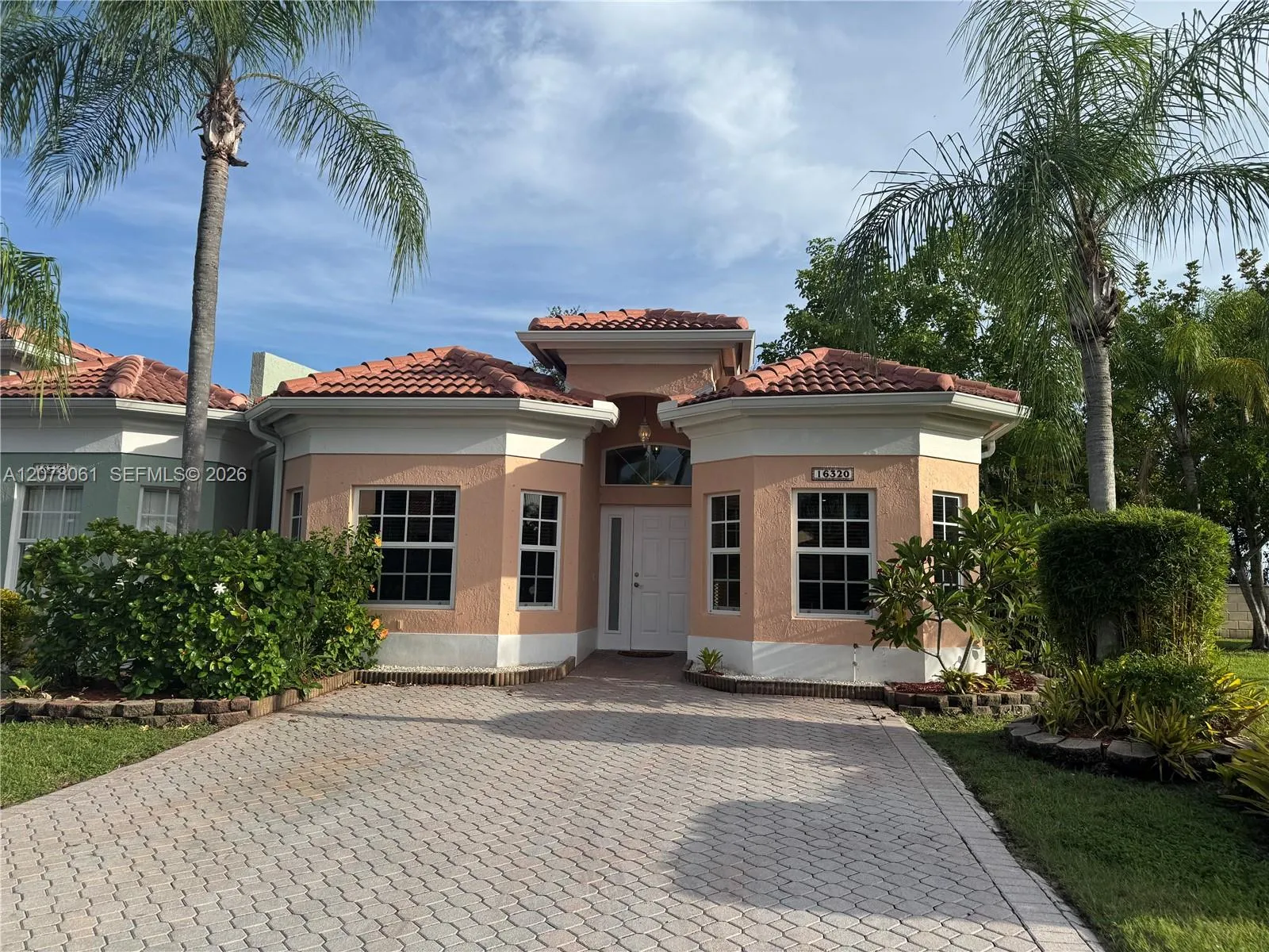 En Renta 16320 SW 103rd Terrace, Miami, FL 33196, Miami, FL 33196