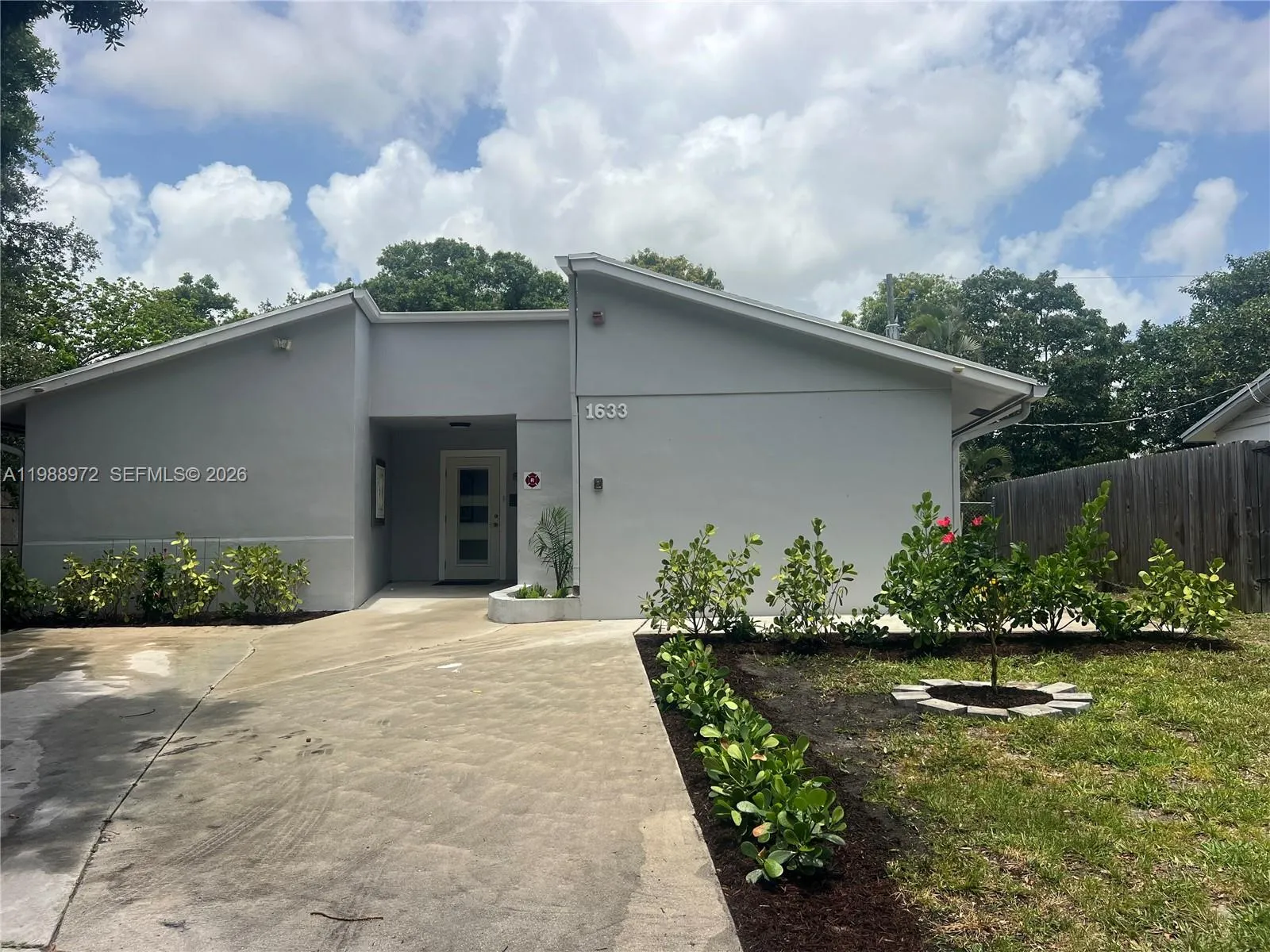 Foto de propiedad en 1633 NW 4th Street, Boca Raton, FL 33486 Boca Raton con MLS# 