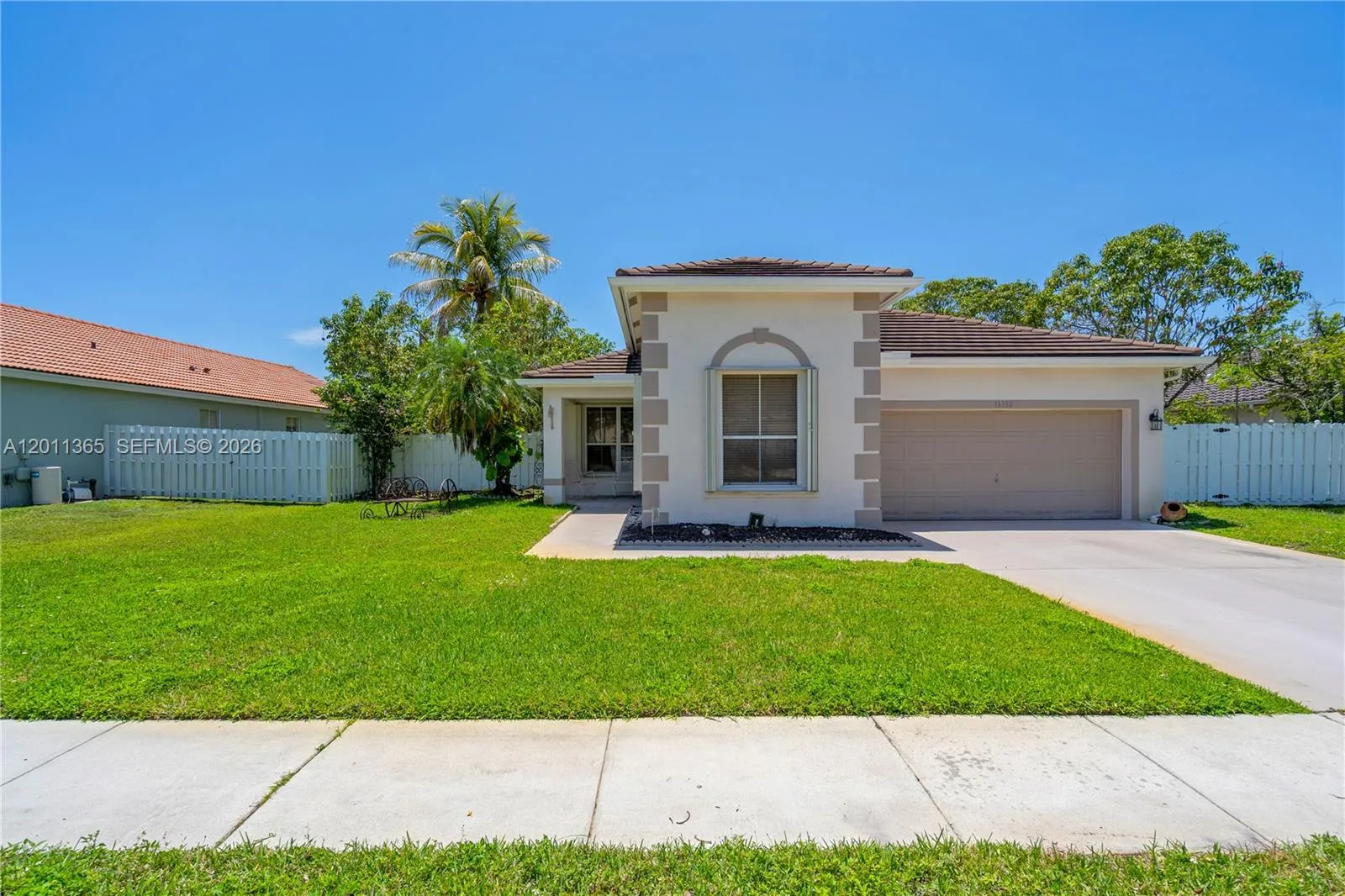 Vendido 16332 SW 10th Street, Pembroke Pines, FL 33027, Pembroke Pines, FL 33027
