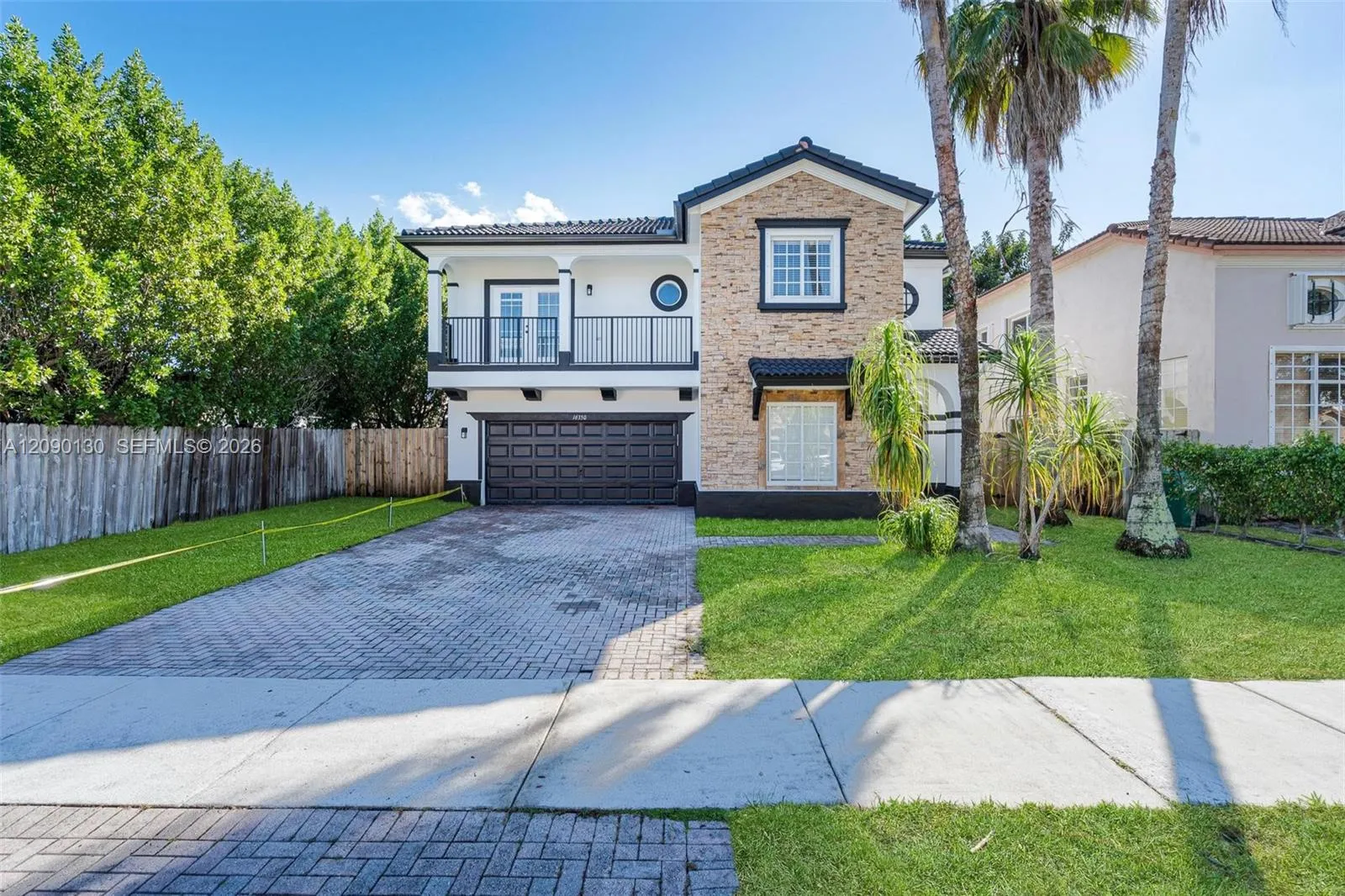 Foto de propiedad en 16350 SW 50th Terrace, Miami, FL 33185 Miami con MLS# 