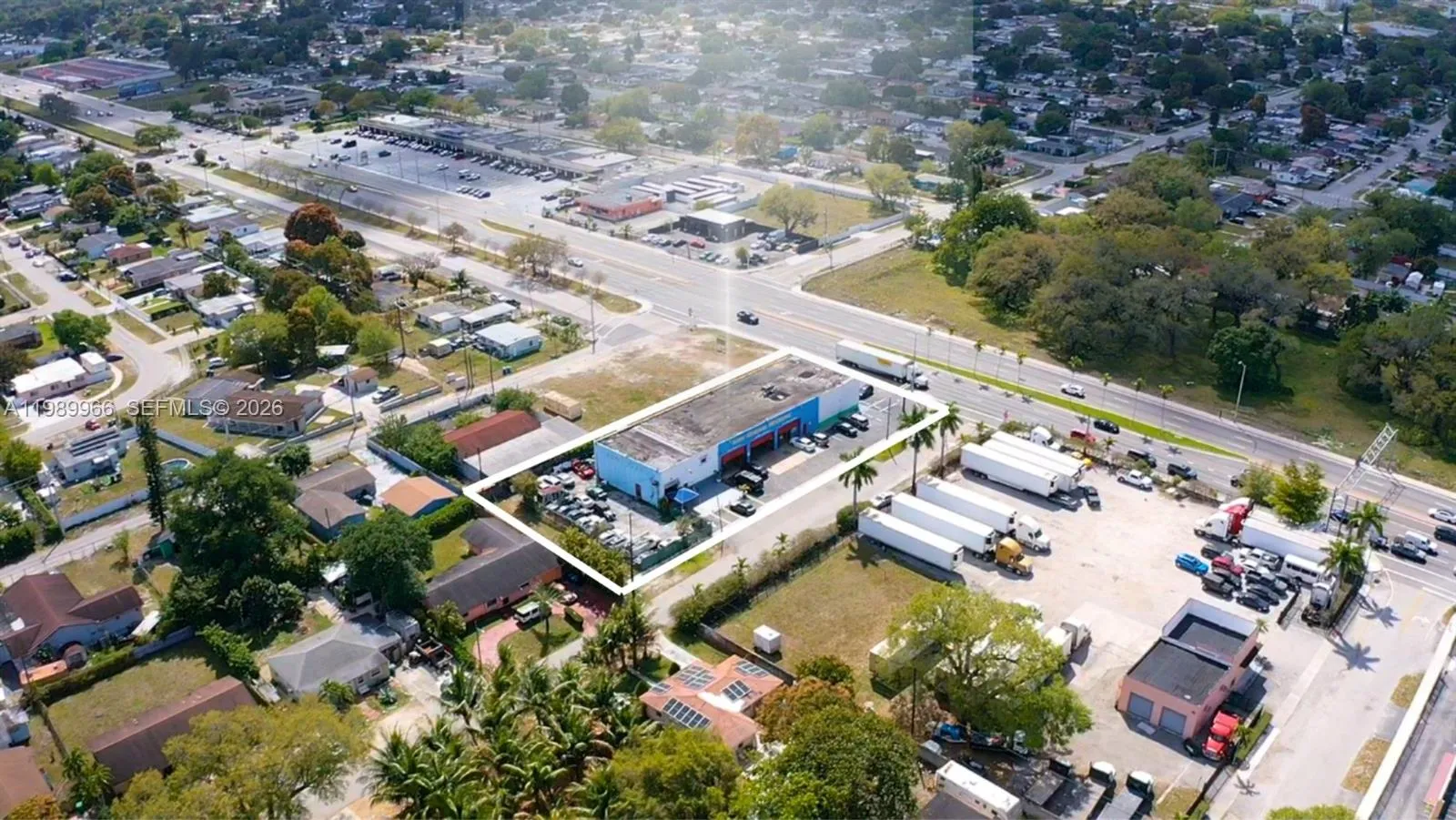 Foto de propiedad en 16355 NW 27th Avenue, Miami Gardens, FL 33054 Miami Gardens con MLS# 