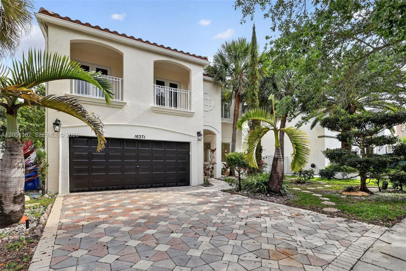 Foto de propiedad en 16371 SW 49th Court, Miramar, FL 33027 Miramar con MLS# 