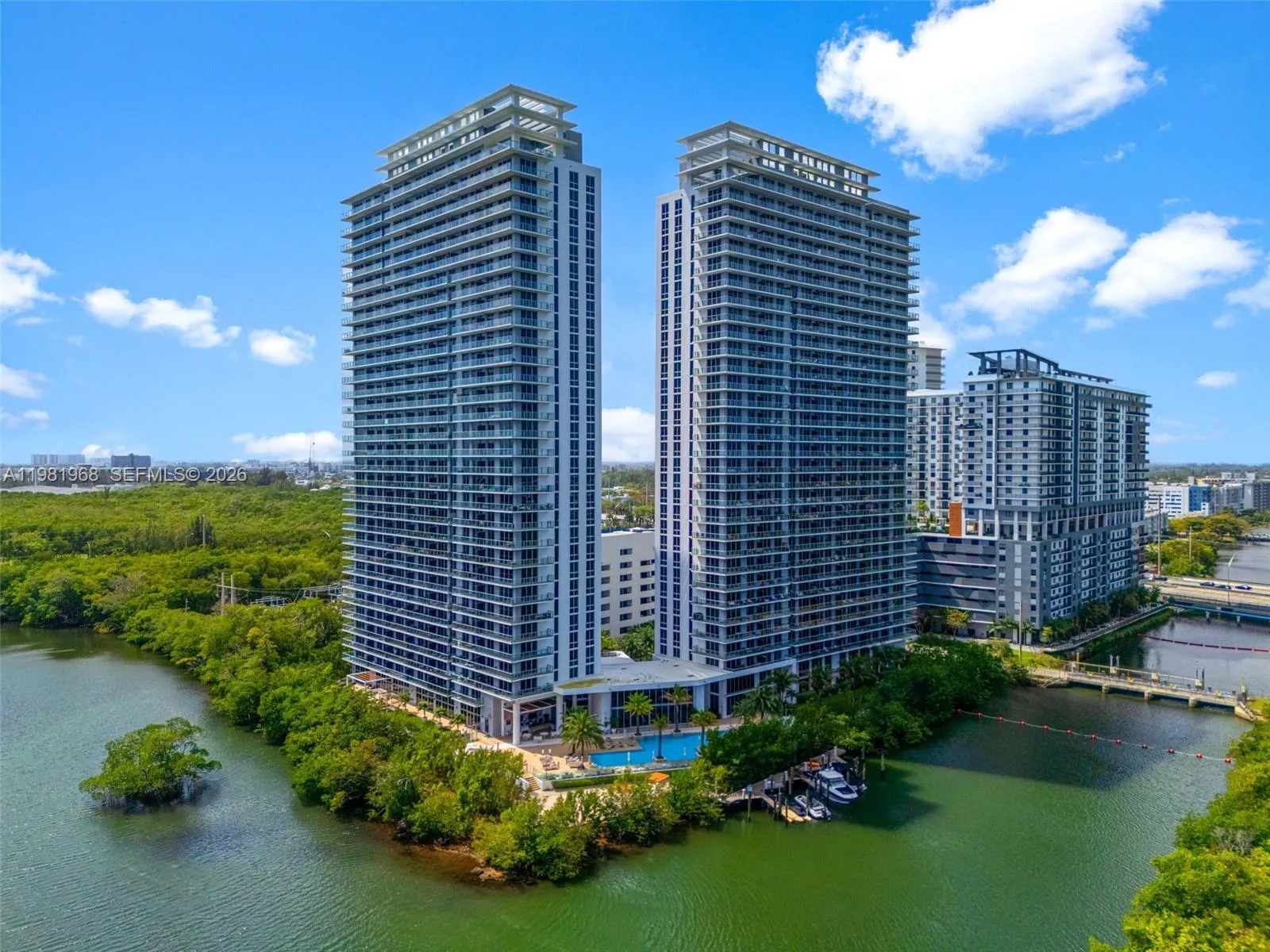 En Venta 16385 Biscayne Boulevard 3201, North Miami Beach, FL 33160, North Miami Beach, FL 33160