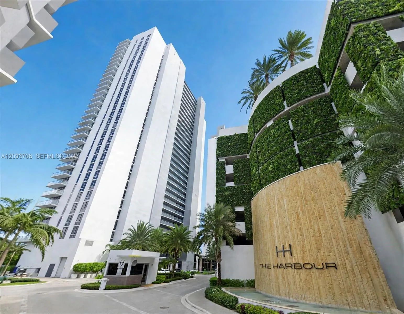 En Venta 16385 Biscayne Boulevard LPH17, North Miami Beach, FL 33160, North Miami Beach, FL 33160