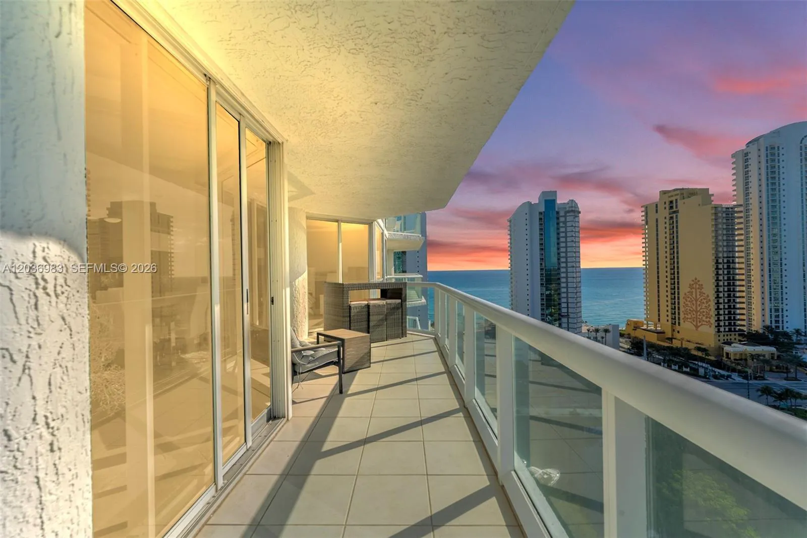 Foto de propiedad en 16400 Collins Avenue 1944, Sunny Isles Beach, FL 33160 Sunny Isles Beach con MLS# 