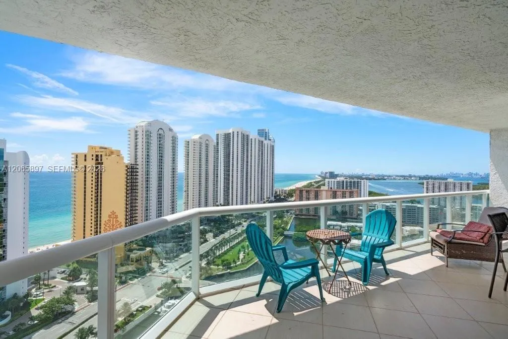 Foto de propiedad en 16400 Collins Avenue 2842, Sunny Isles Beach, FL 33160 Sunny Isles Beach con MLS# 