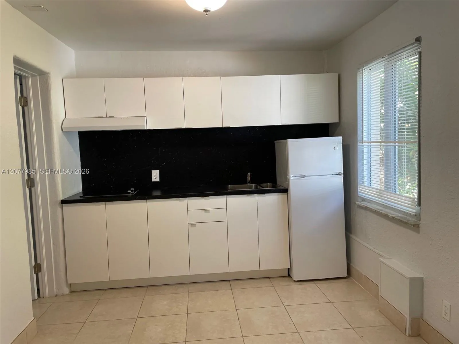 Foto de propiedad en 1642 Polk Street C, Hollywood, FL 33020 Hollywood con MLS# 
