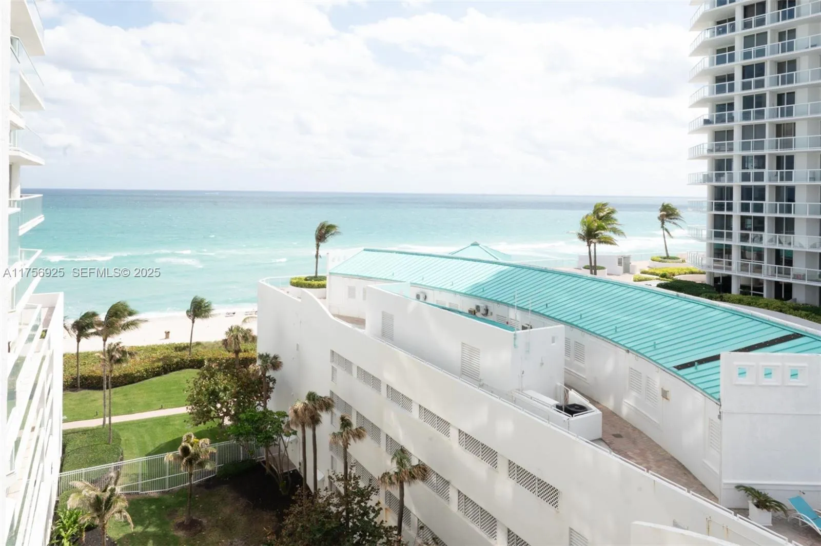 Foto de propiedad en 16445 Collins Avenue 728, Sunny Isles Beach, FL 33160 Sunny Isles Beach con MLS# 