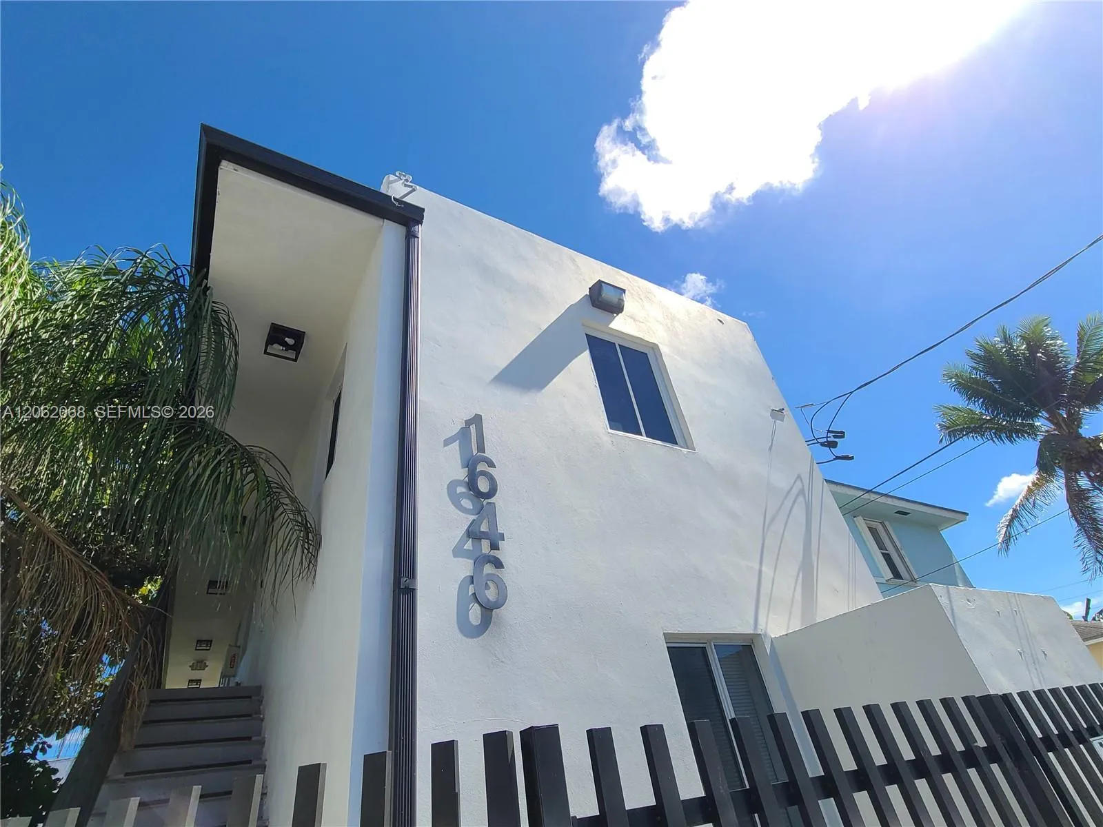 Foto de propiedad en 1646 NW 1st Place 2, Miami, FL 33136 Miami con MLS# 