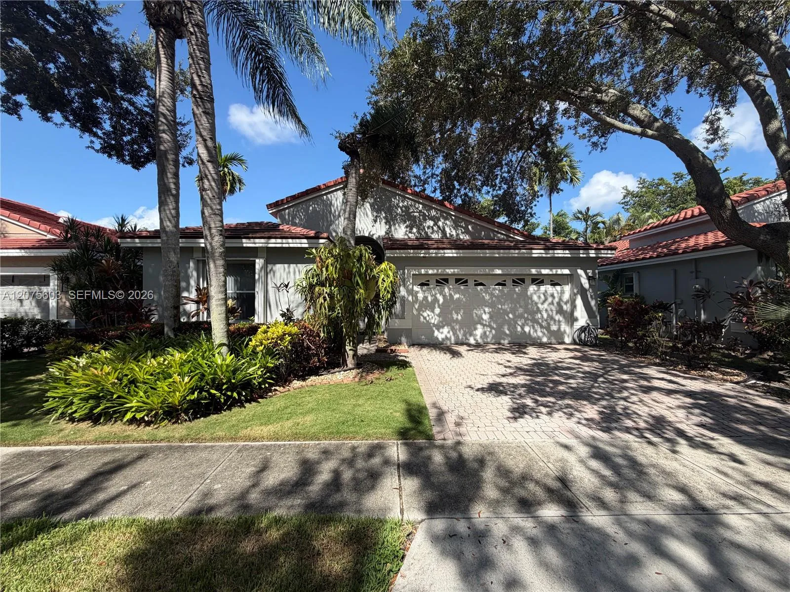Foto de propiedad en 1646 SW 148th Terrace 1646, Pembroke Pines, FL 33027 Pembroke Pines con MLS# 
