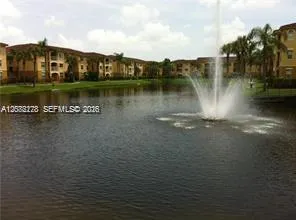 Foto de propiedad en 165 NW 96th Terrace 3-105, Pembroke Pines, FL 33024 Pembroke Pines con MLS# 