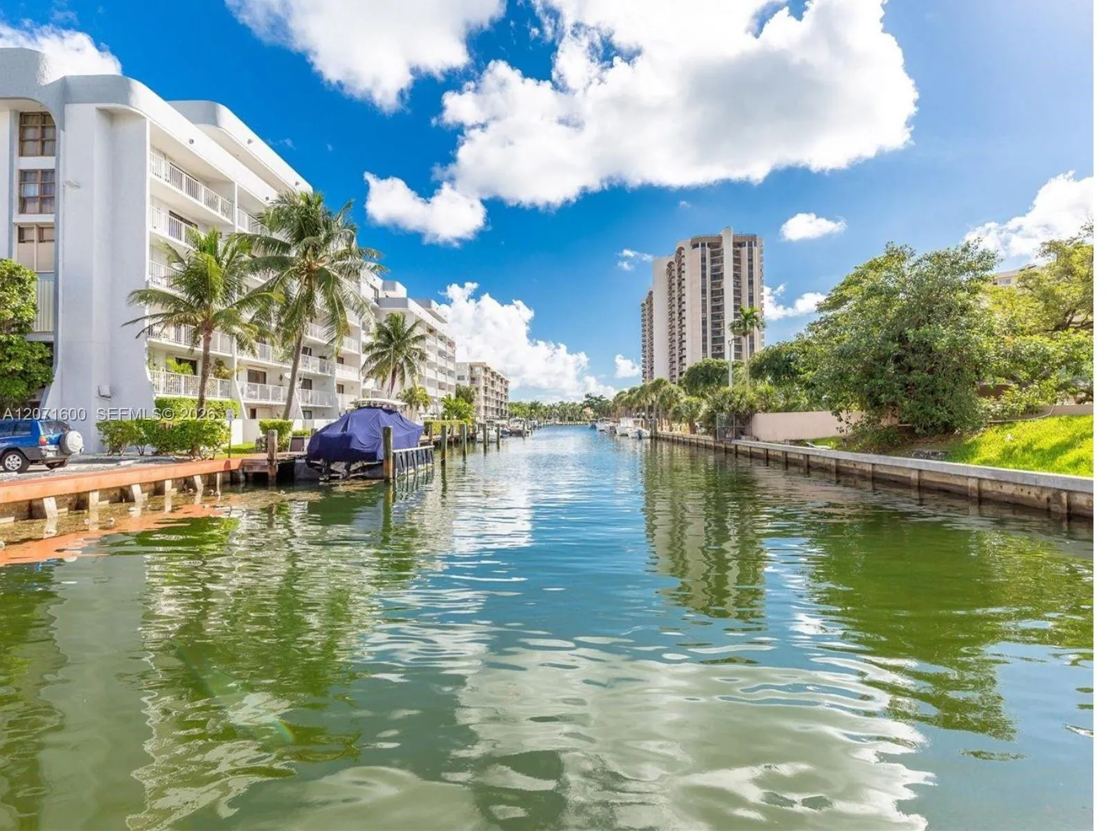 Foto de propiedad en 1650 NE 115th Street 403, Miami, FL 33181 Miami con MLS# 
