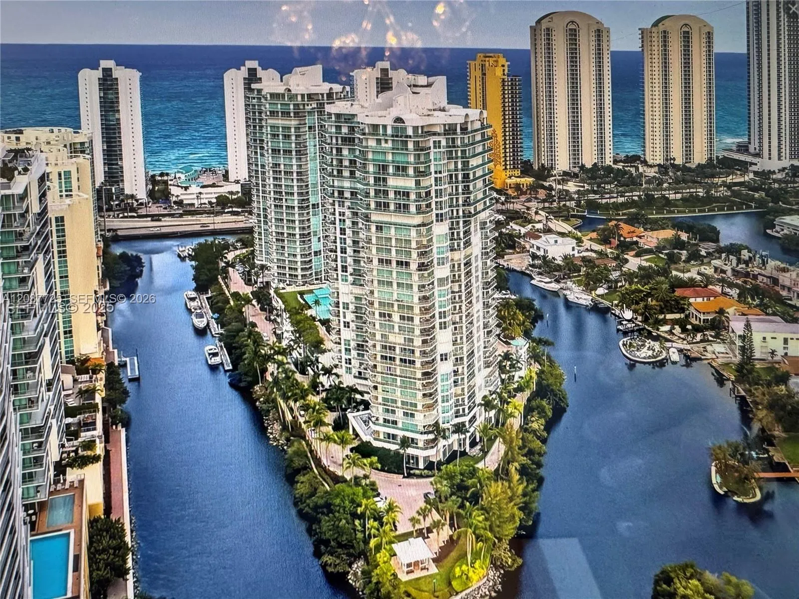 Foto de propiedad en 16500 Collins Avenue 255, Sunny Isles Beach, FL 33160 Sunny Isles Beach con MLS#