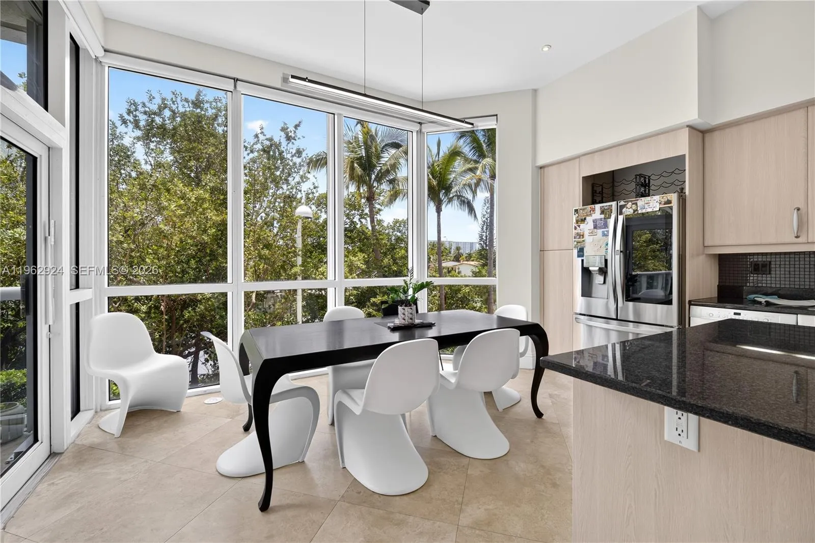 Foto de propiedad en 16500 Collins Avenue TH-9, Sunny Isles Beach, FL 33160 Sunny Isles Beach con MLS# 
