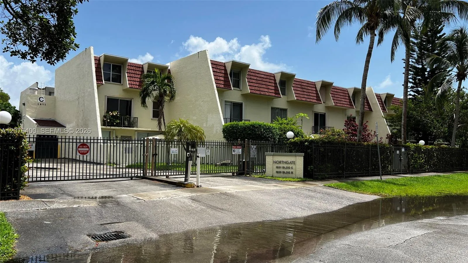 Foto de propiedad en 1655 NE 115th Street 21B, Miami, FL 33181 Miami con MLS# 