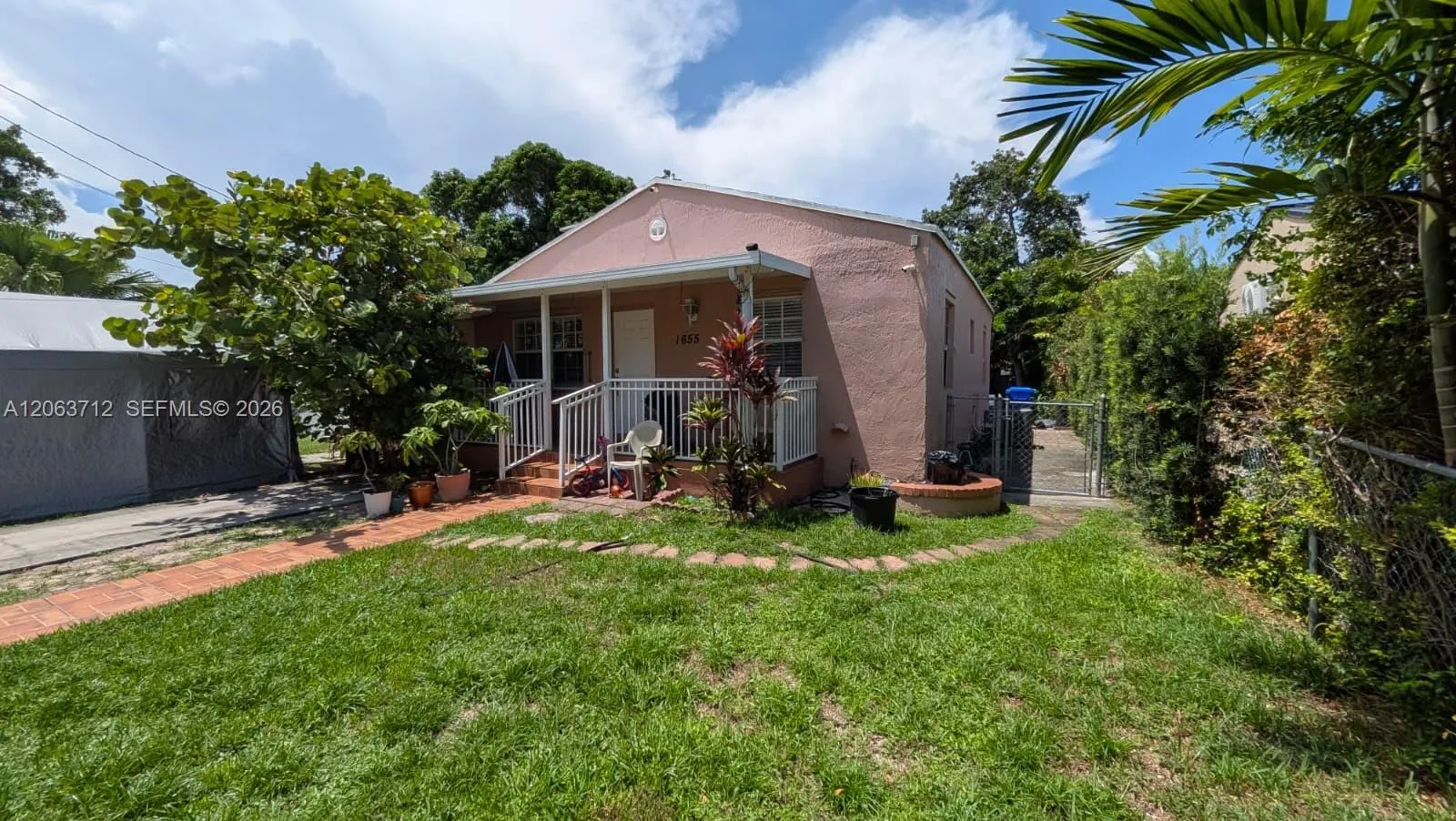 En Venta 1655 SW 20th Street, Miami, FL 33145, Miami, FL 33145