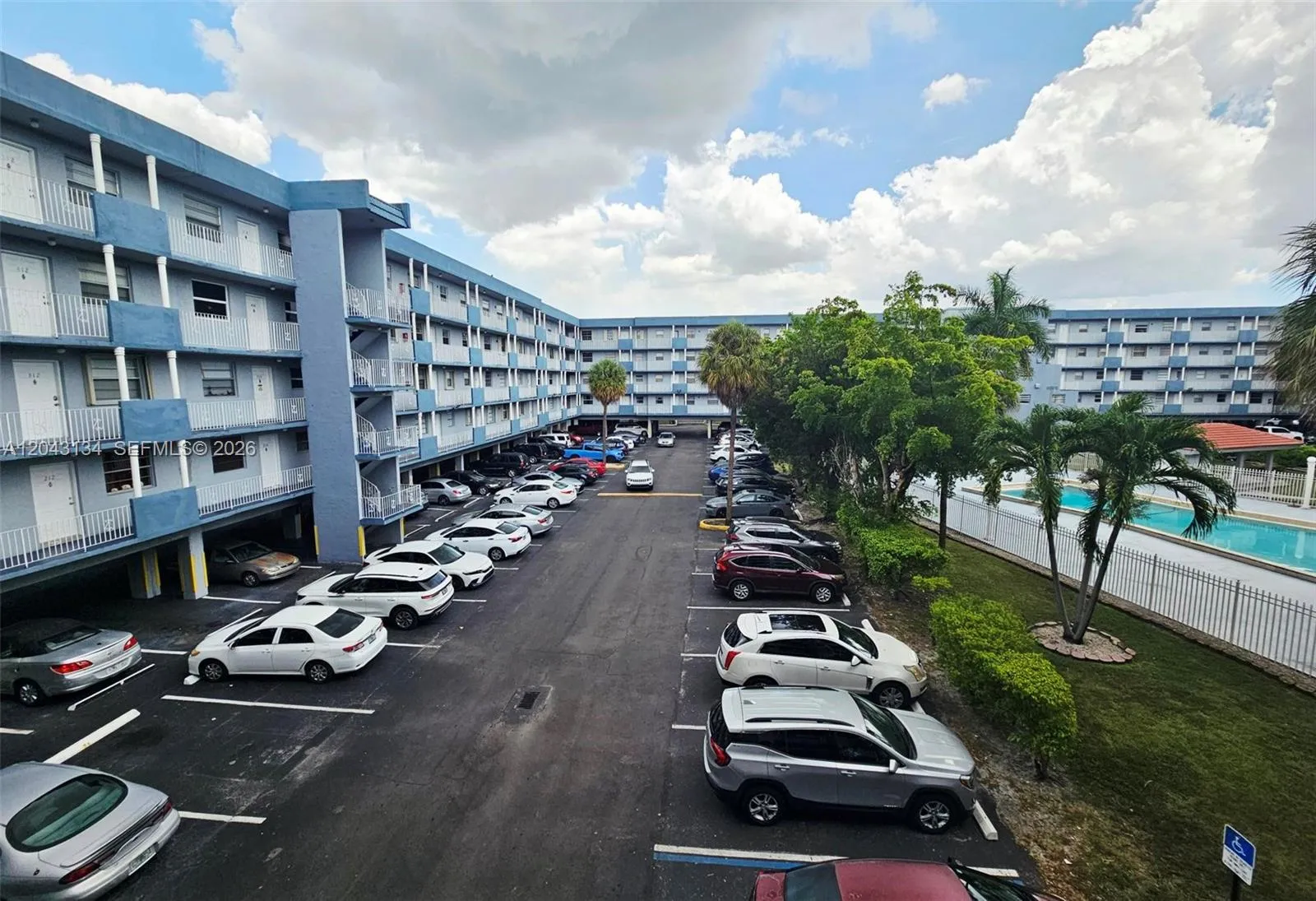 Vendido 1655 W 44 Place 315, Hialeah, FL 33012, Hialeah, FL 33012
