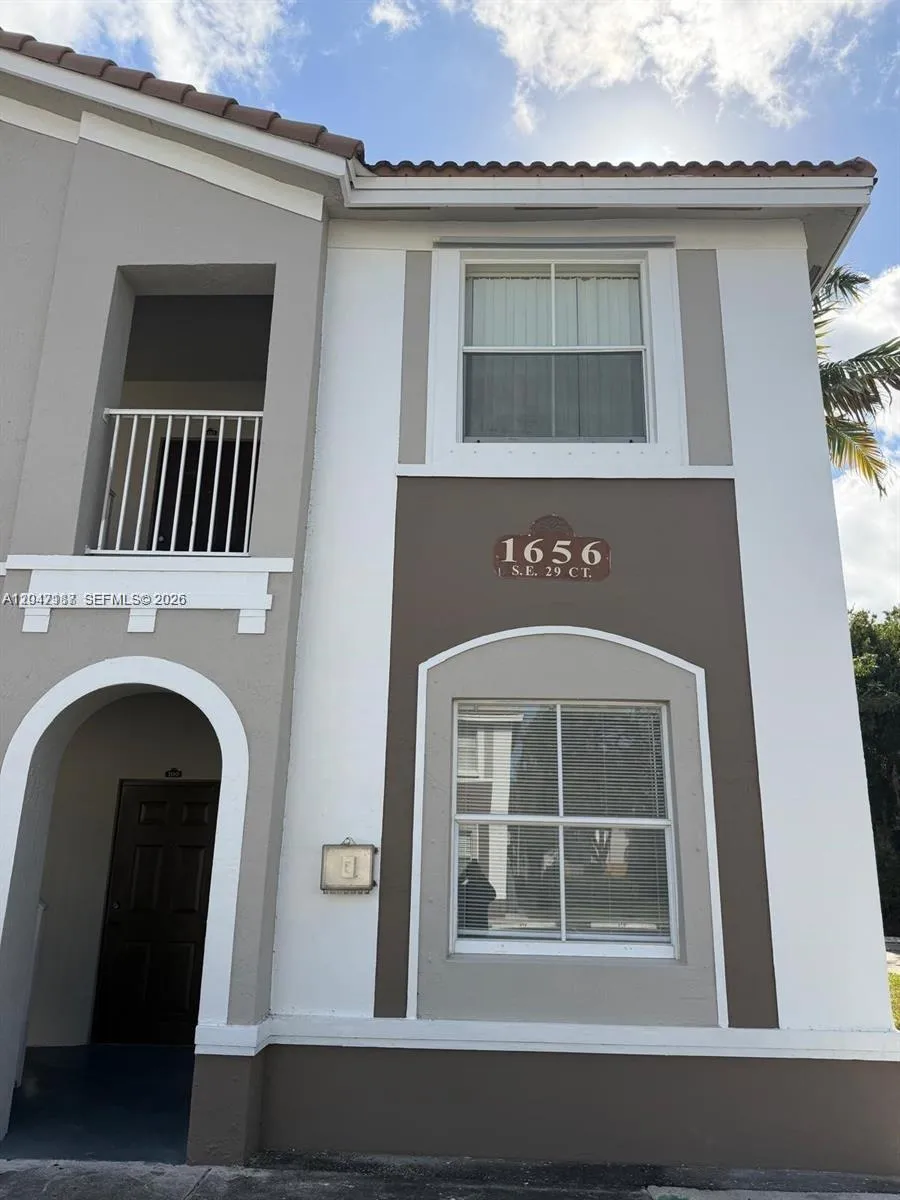 En Renta 1656 SE 29th Court 100, Homestead, FL 33035, Homestead, FL 33035