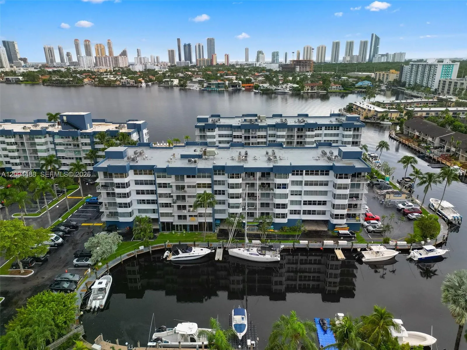 En Venta 16565 NE 26th Avenue 4D, North Miami Beach, FL 33160, North Miami Beach, FL 33160