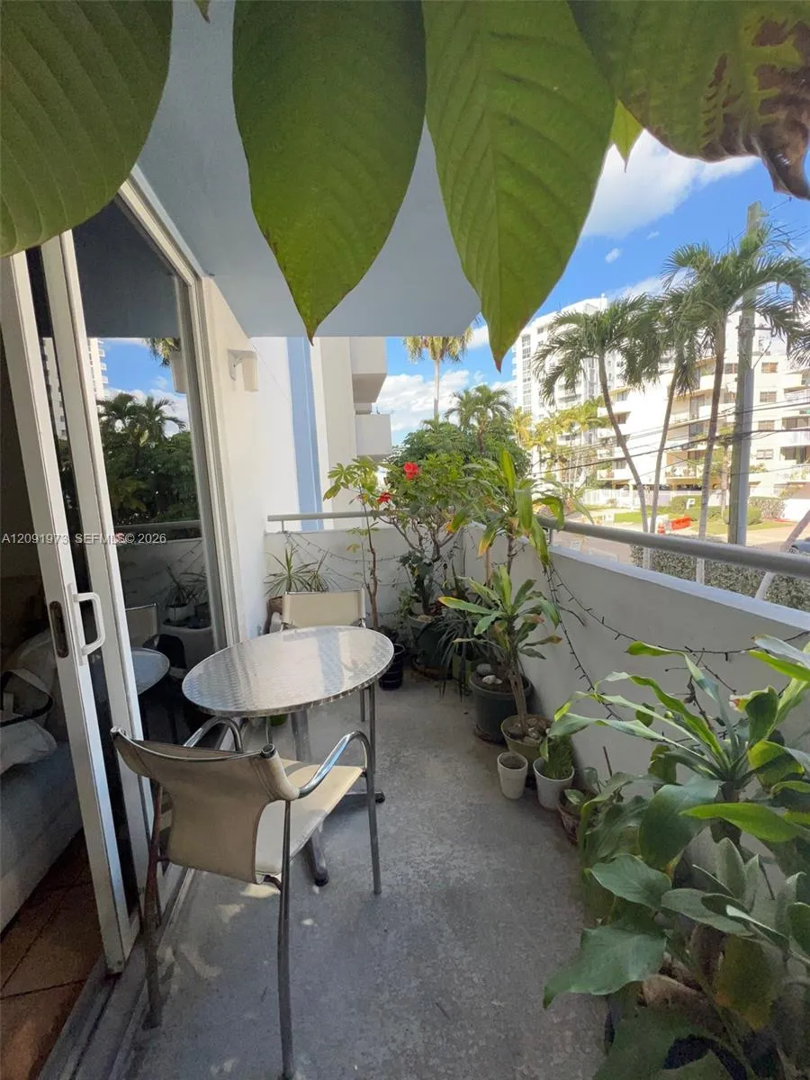 En Venta 1658 Bay Road 203, Miami Beach, FL 33139, Miami Beach, FL 33139