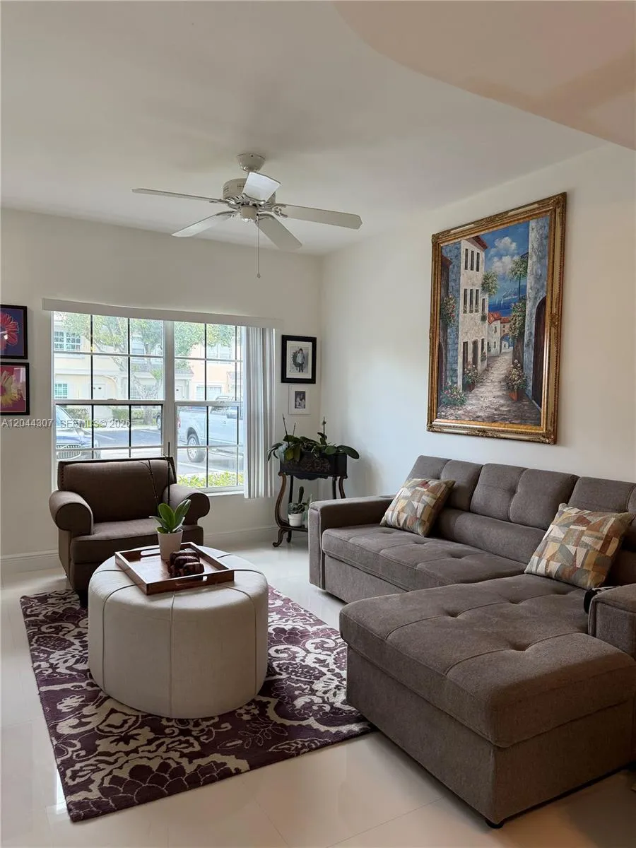 Foto de propiedad en 16619 Hemingway Drive, Weston, FL 33326 Weston con MLS# 