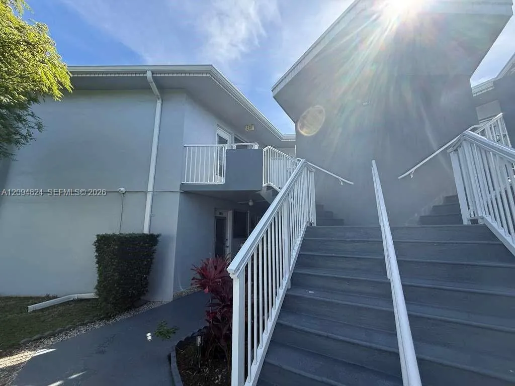 En Renta 1663 NE Miami Gardens Drive 238, Miami, FL 33179, Miami, FL 33179
